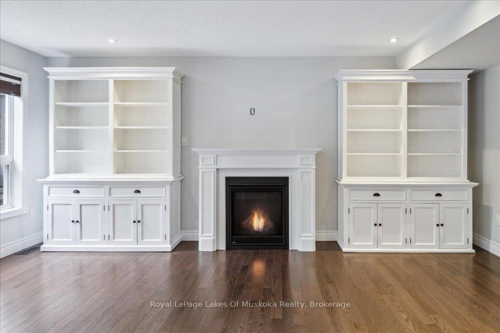 Photo 11 of 320 Pine Street E, Gravenhurst, Muskoka (S) — HOMEH
