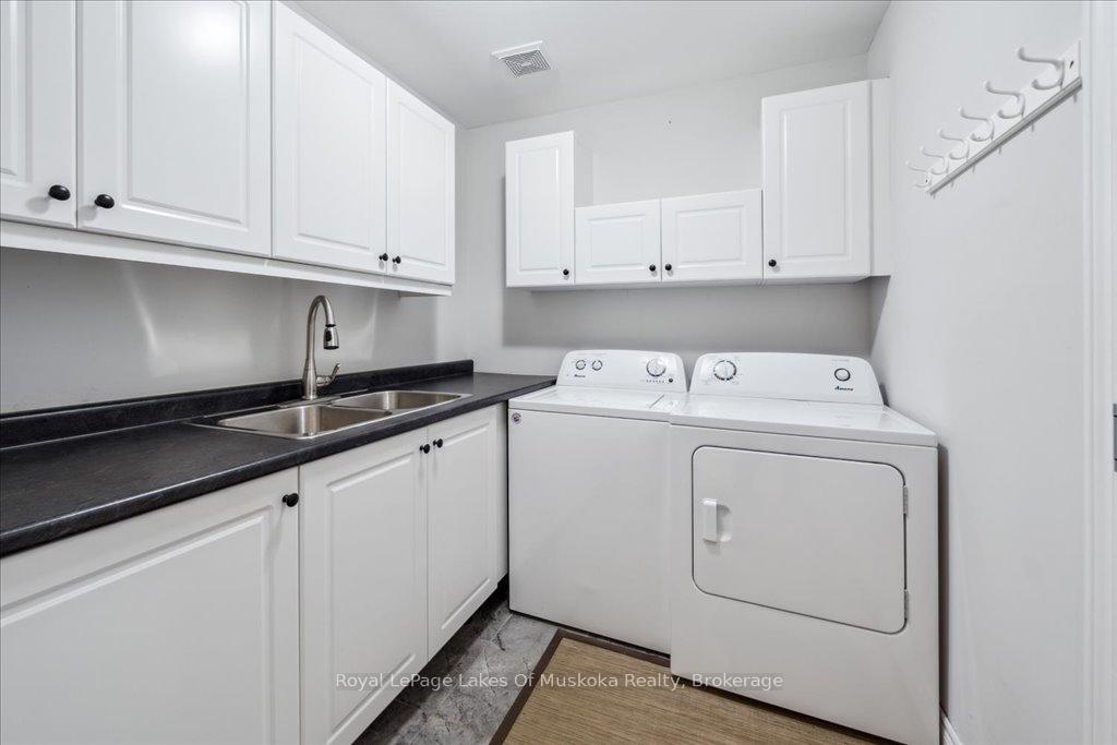 Photo 18 of 320 Pine Street E, Gravenhurst, Muskoka (S) — HOMEH