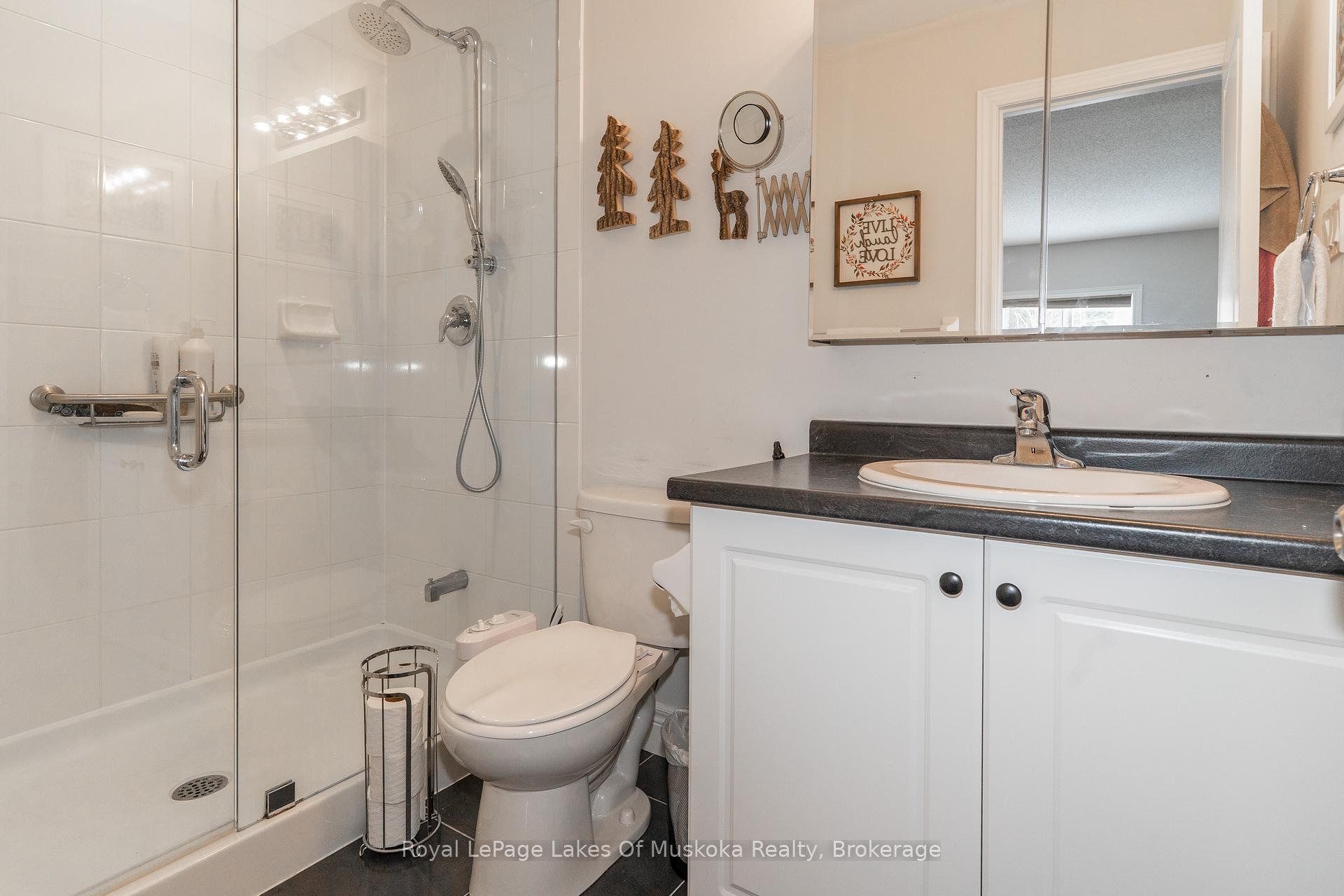Photo 29 of 320 Pine Street E, Gravenhurst, Muskoka (S) — HOMEH