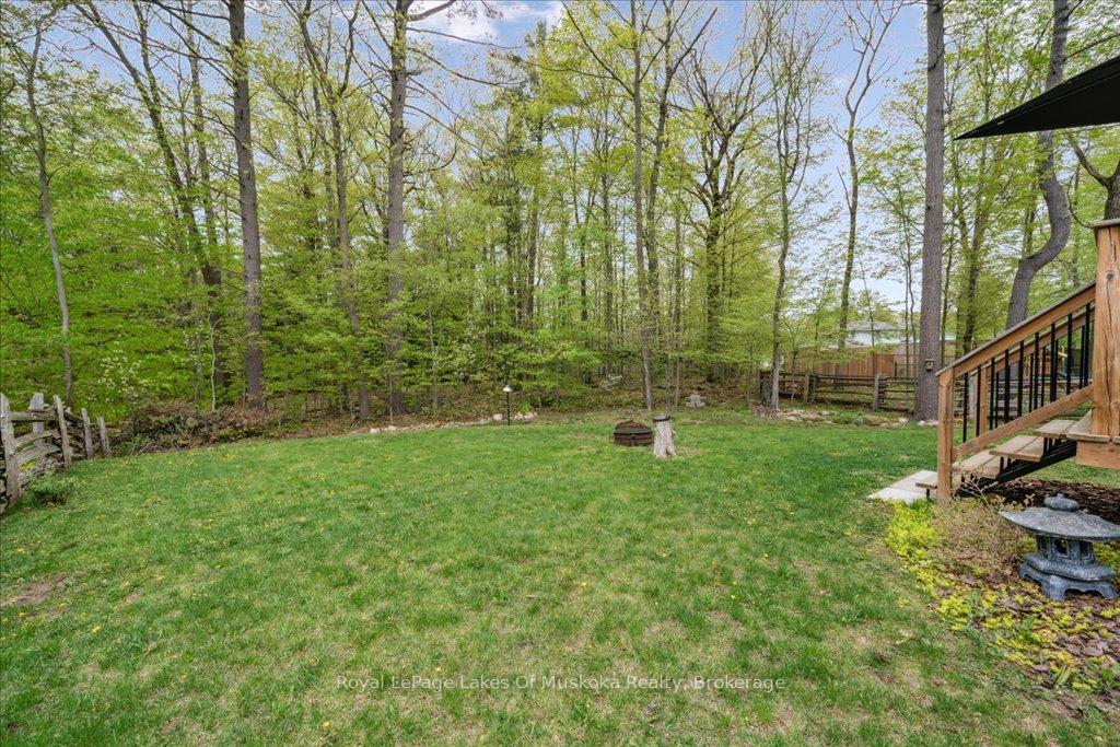 Photo 40 of 320 Pine Street E, Gravenhurst, Muskoka (S) — HOMEH