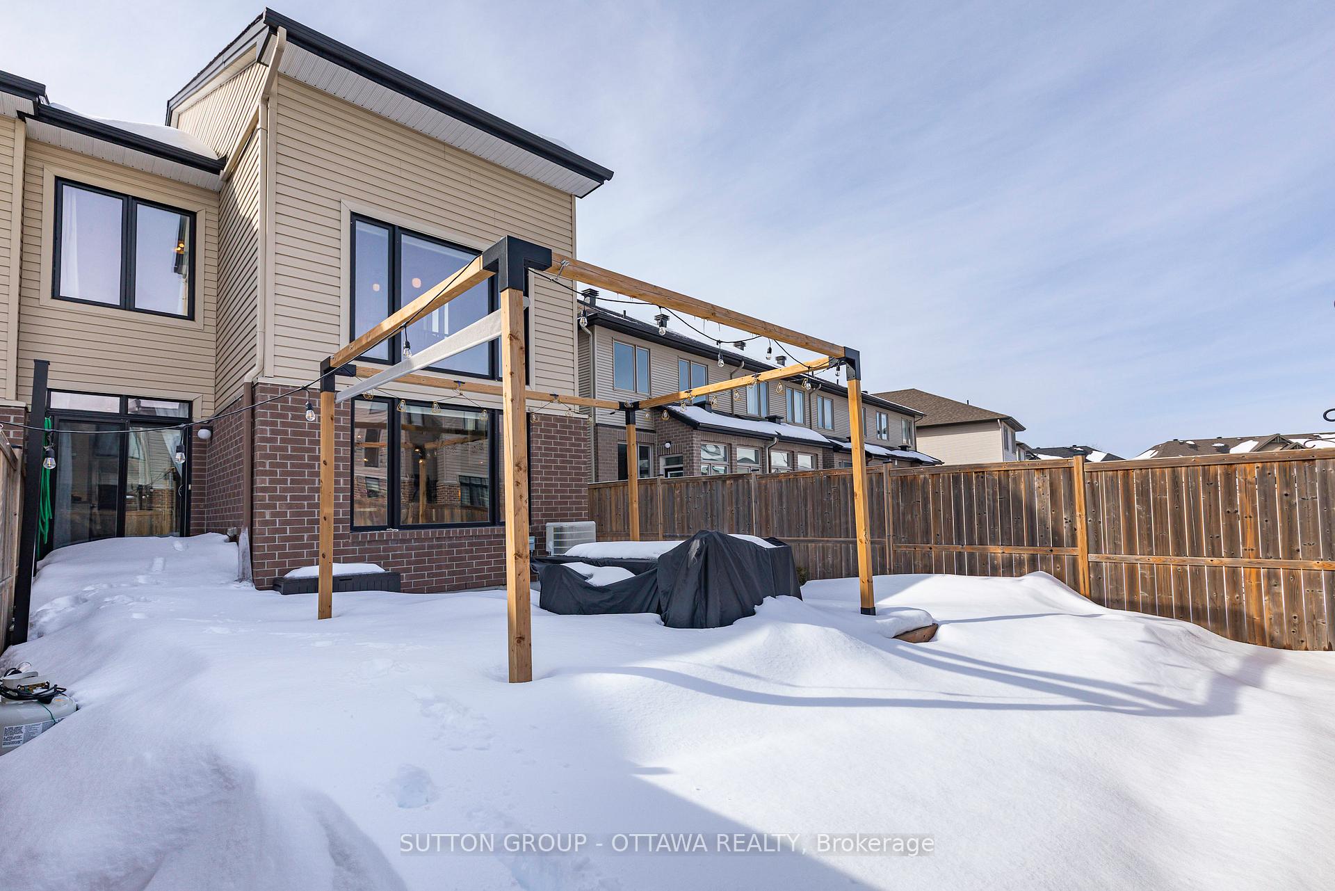 Photo 8 of 514 Earnscliffe Grove, Ottawa, Riverside South/Gloucester Glen — HOMEH