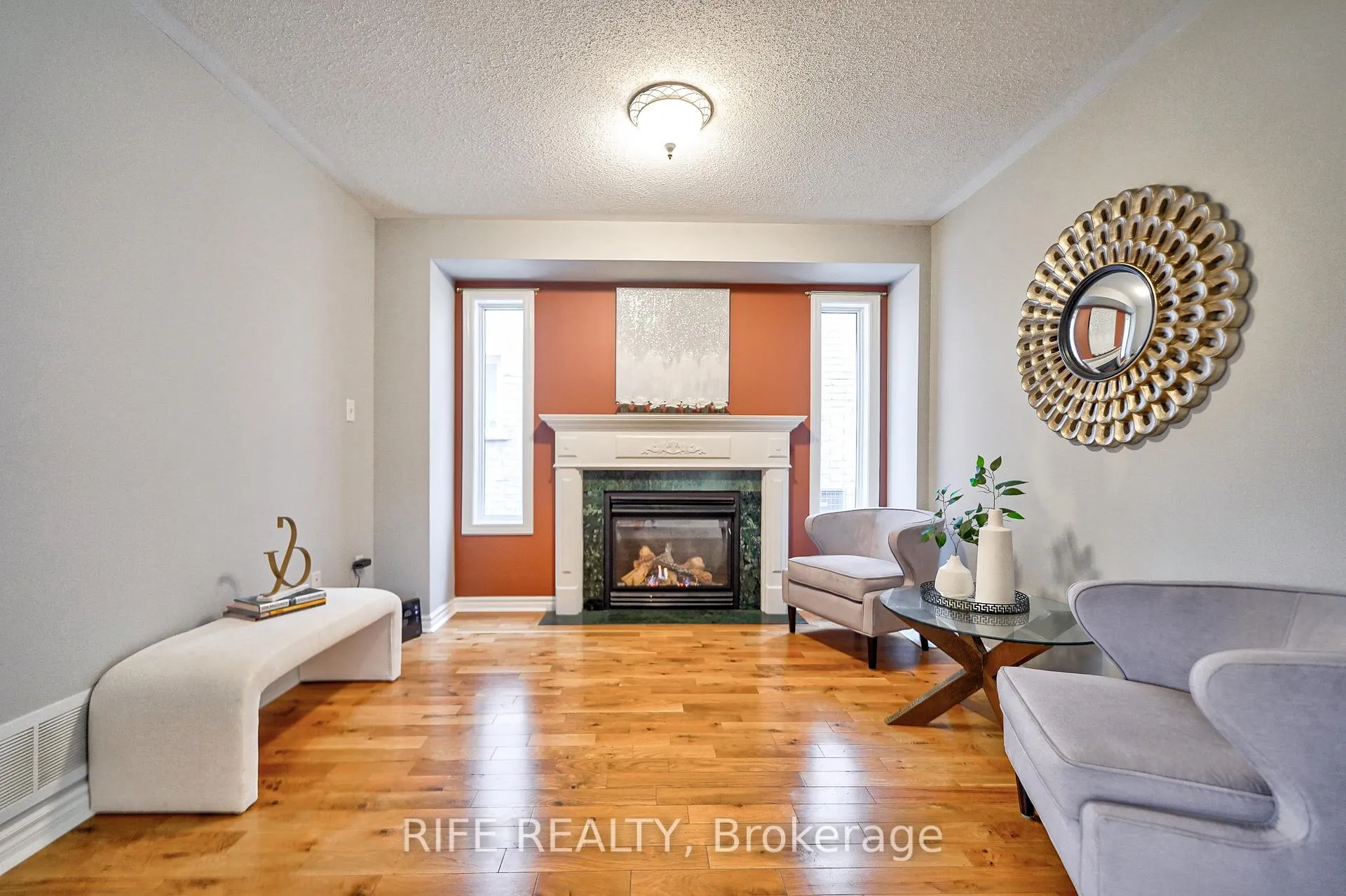 Photo 3 of 51 Kraus Road, Barrie, Edgehill Drive — HOMEH