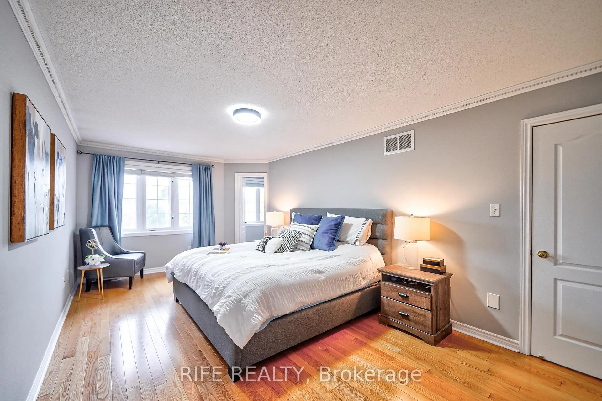 Photo 10 of 51 Kraus Road, Barrie, Edgehill Drive — HOMEH