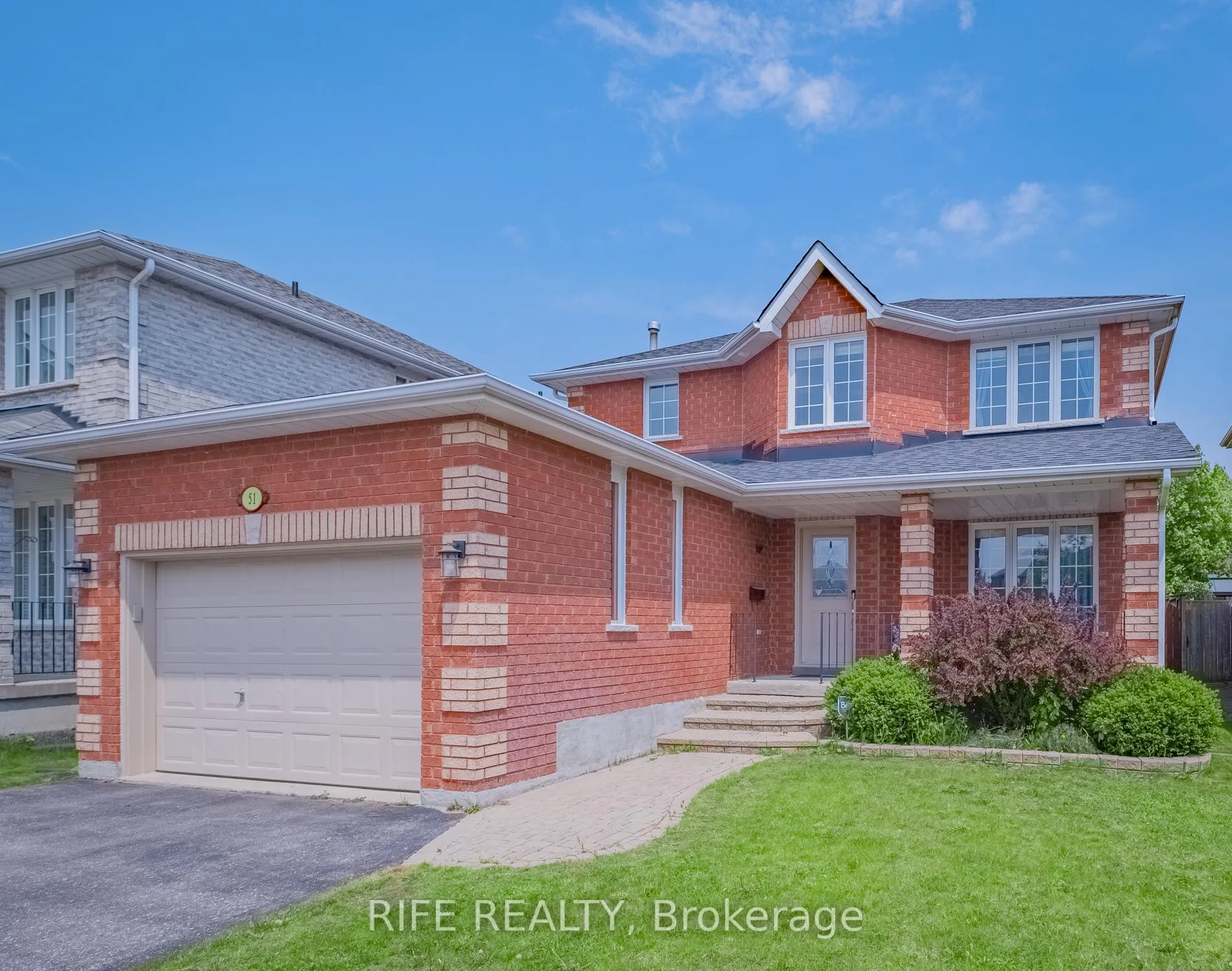 Photo 24 of 51 Kraus Road, Barrie, Edgehill Drive — HOMEH