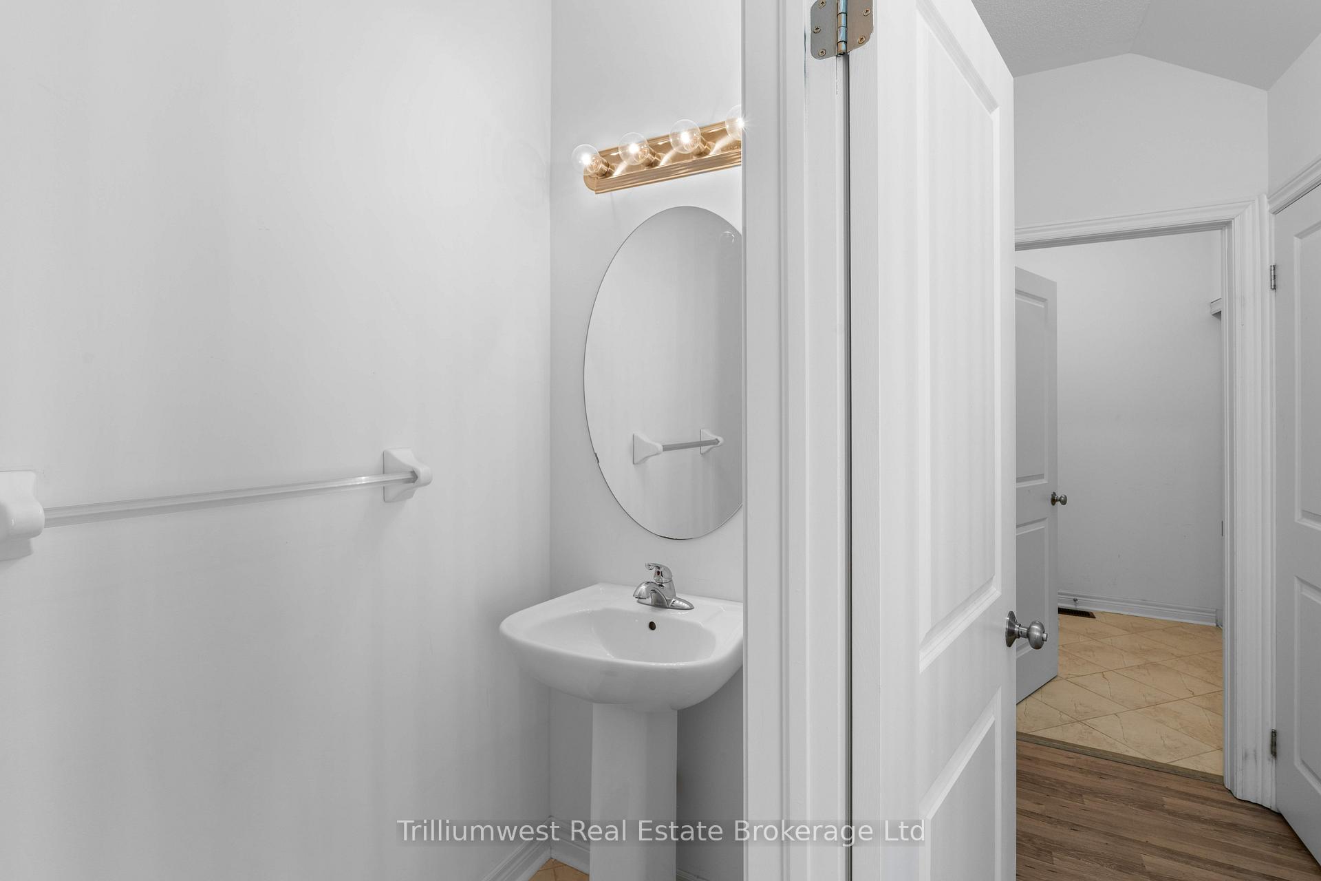 Photo 11 of 79 Barlow Place, Brant, Paris — HOMEH
