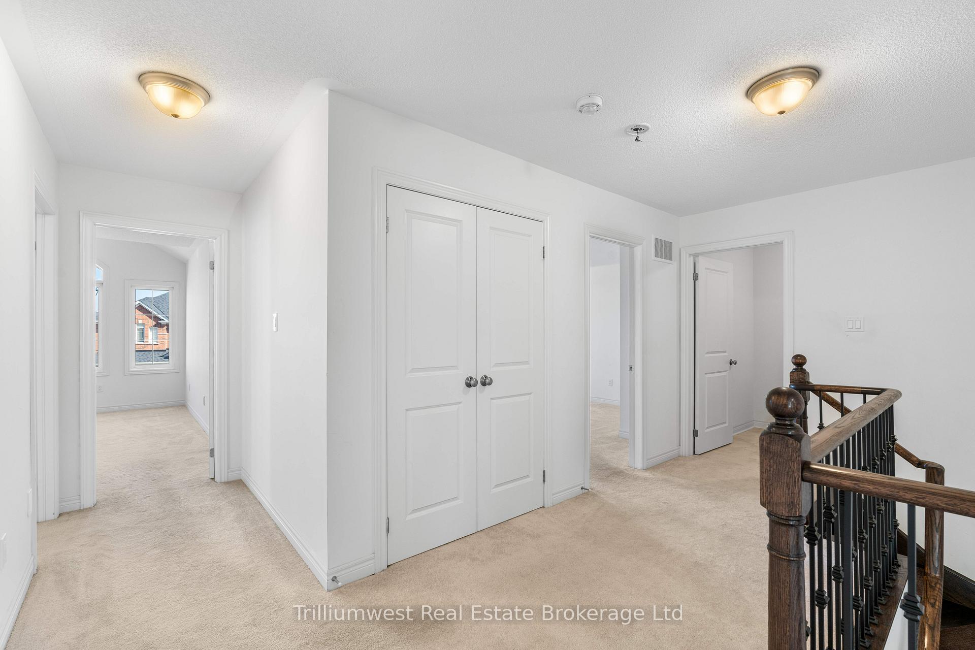 Photo 23 of 79 Barlow Place, Brant, Paris — HOMEH