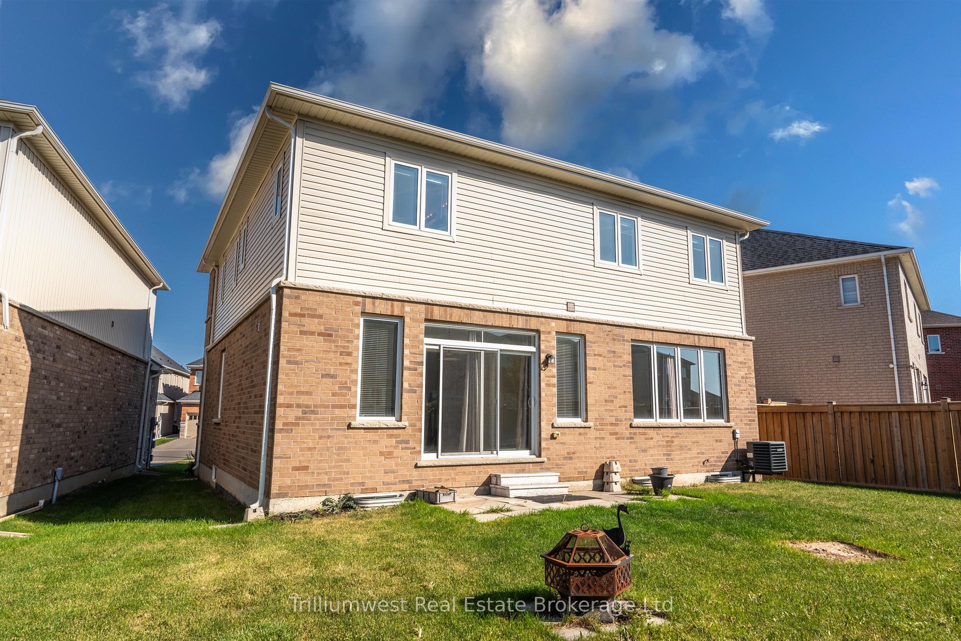 Photo 33 of 79 Barlow Place, Brant, Paris — HOMEH