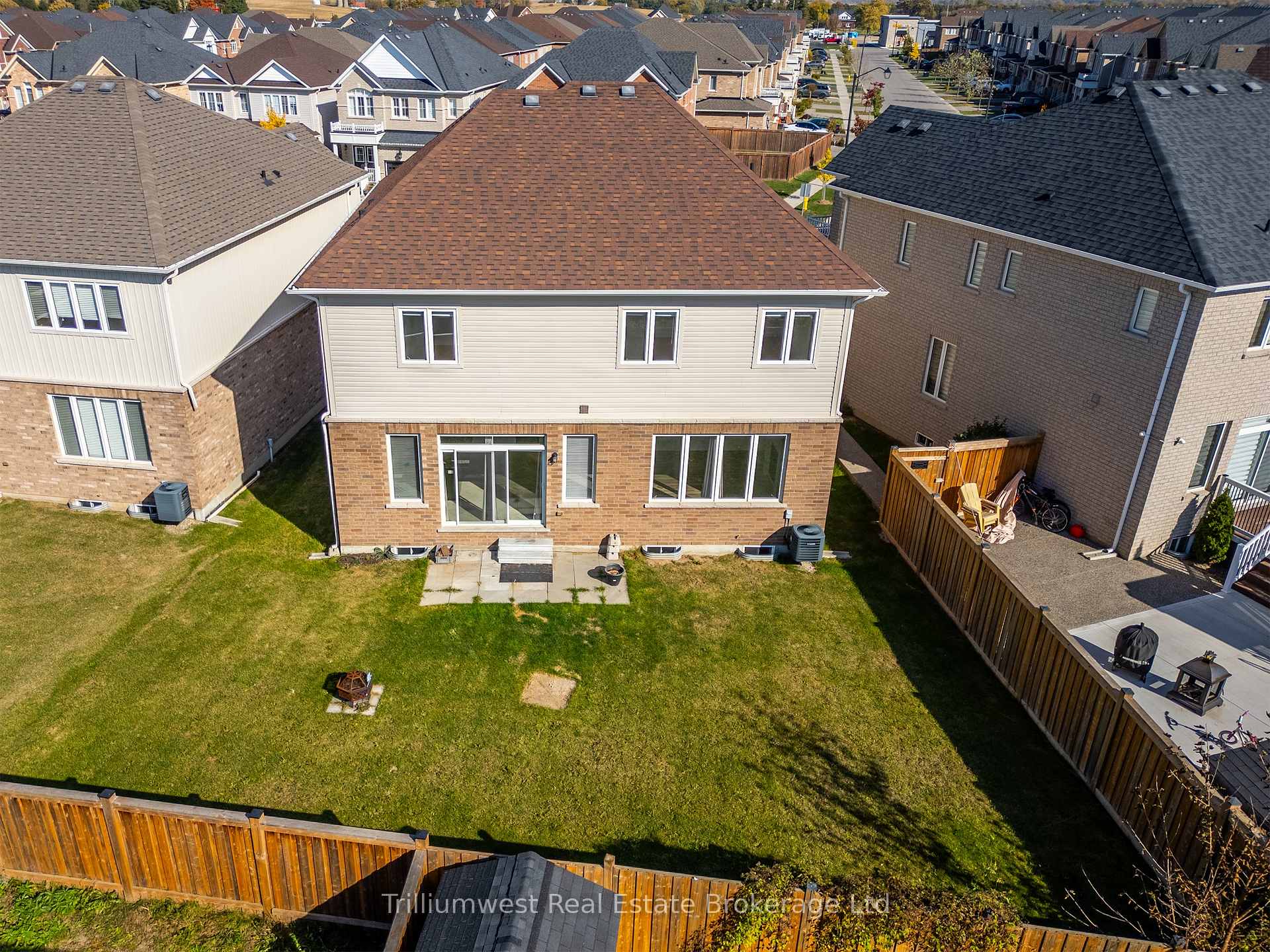 Photo 34 of 79 Barlow Place, Brant, Paris — HOMEH
