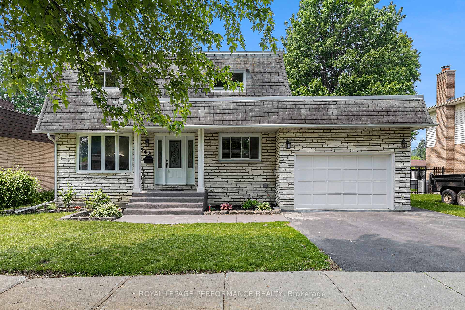 Photo 3 of 542 Lynwood Drive, Cornwall — HOMEH
