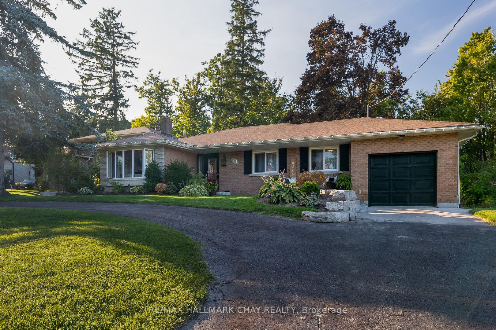 Photo 2 of 10 Ottaway Avenue, Barrie, Wellington — HOMEH