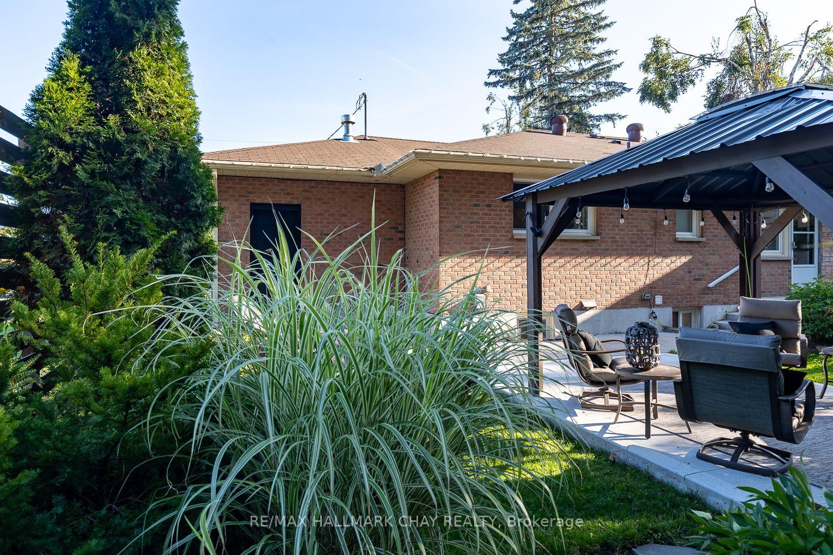 Photo 20 of 10 Ottaway Avenue, Barrie, Wellington — HOMEH