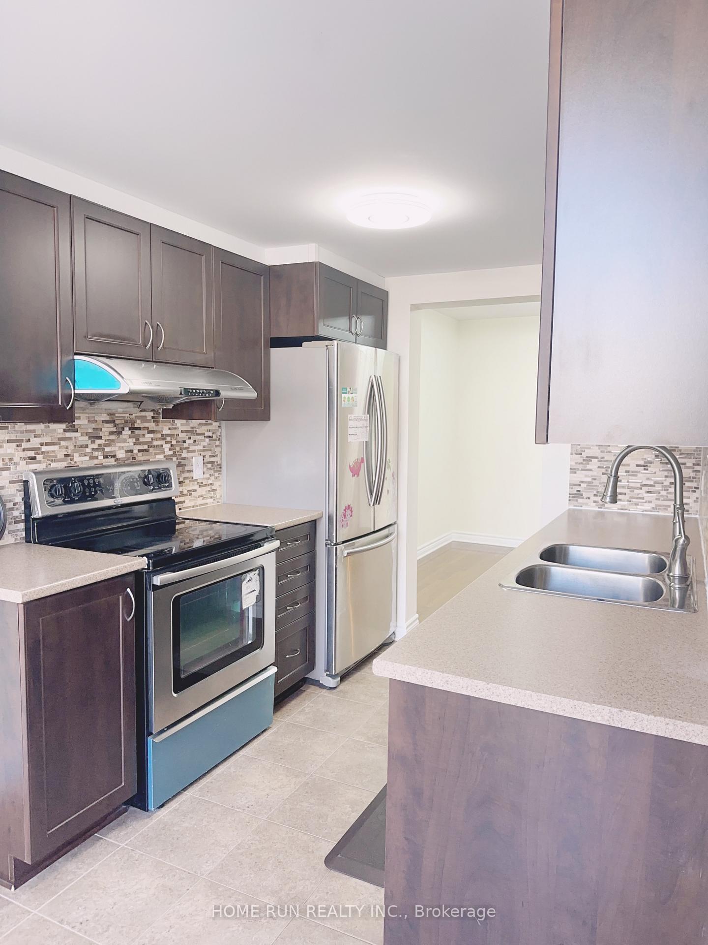 Photo 5 of 208 Garrity Crescent, Ottawa, Barrhaven - Strandherd — HOMEH