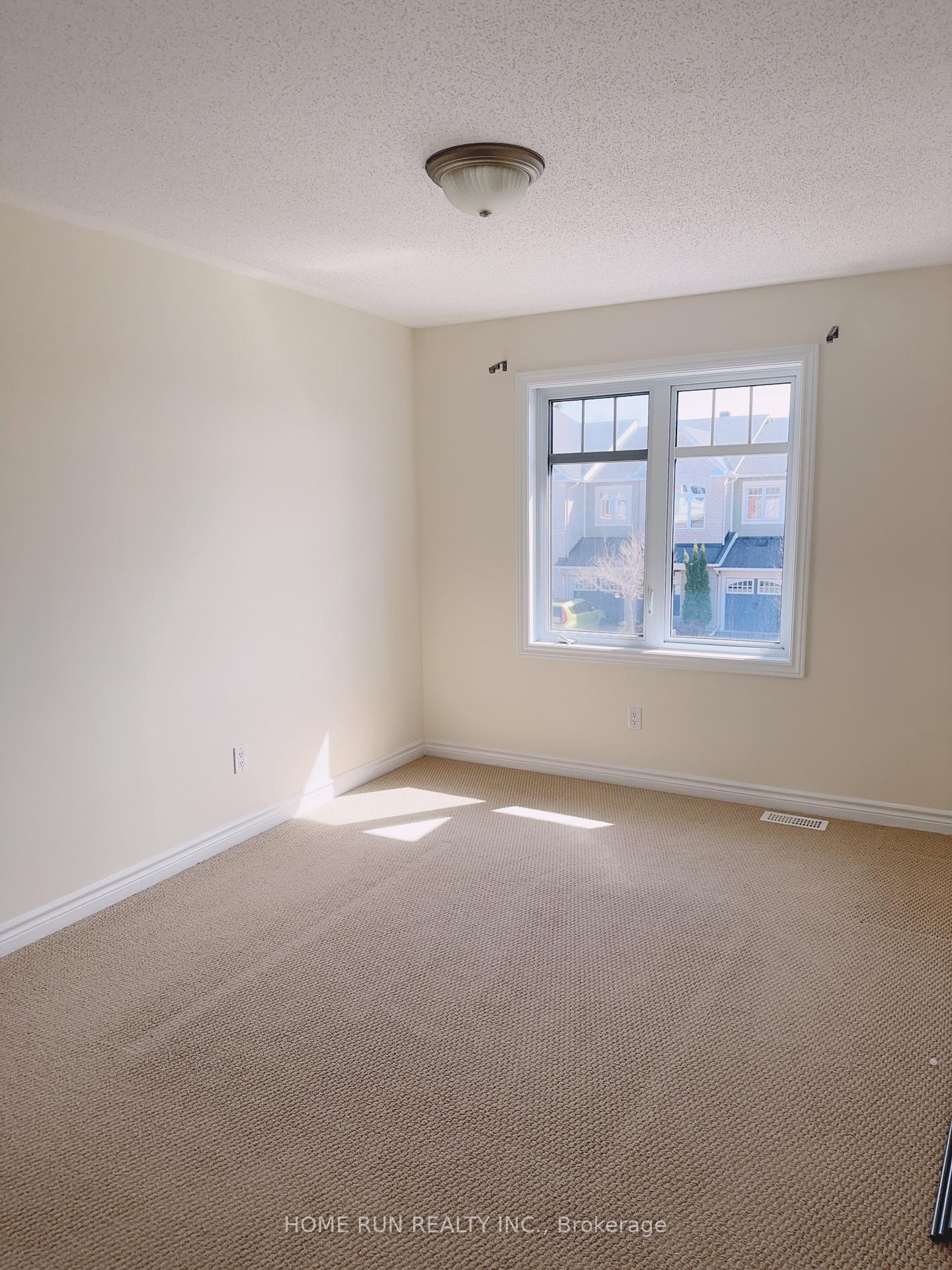 Photo 9 of 208 Garrity Crescent, Ottawa, Barrhaven - Strandherd — HOMEH