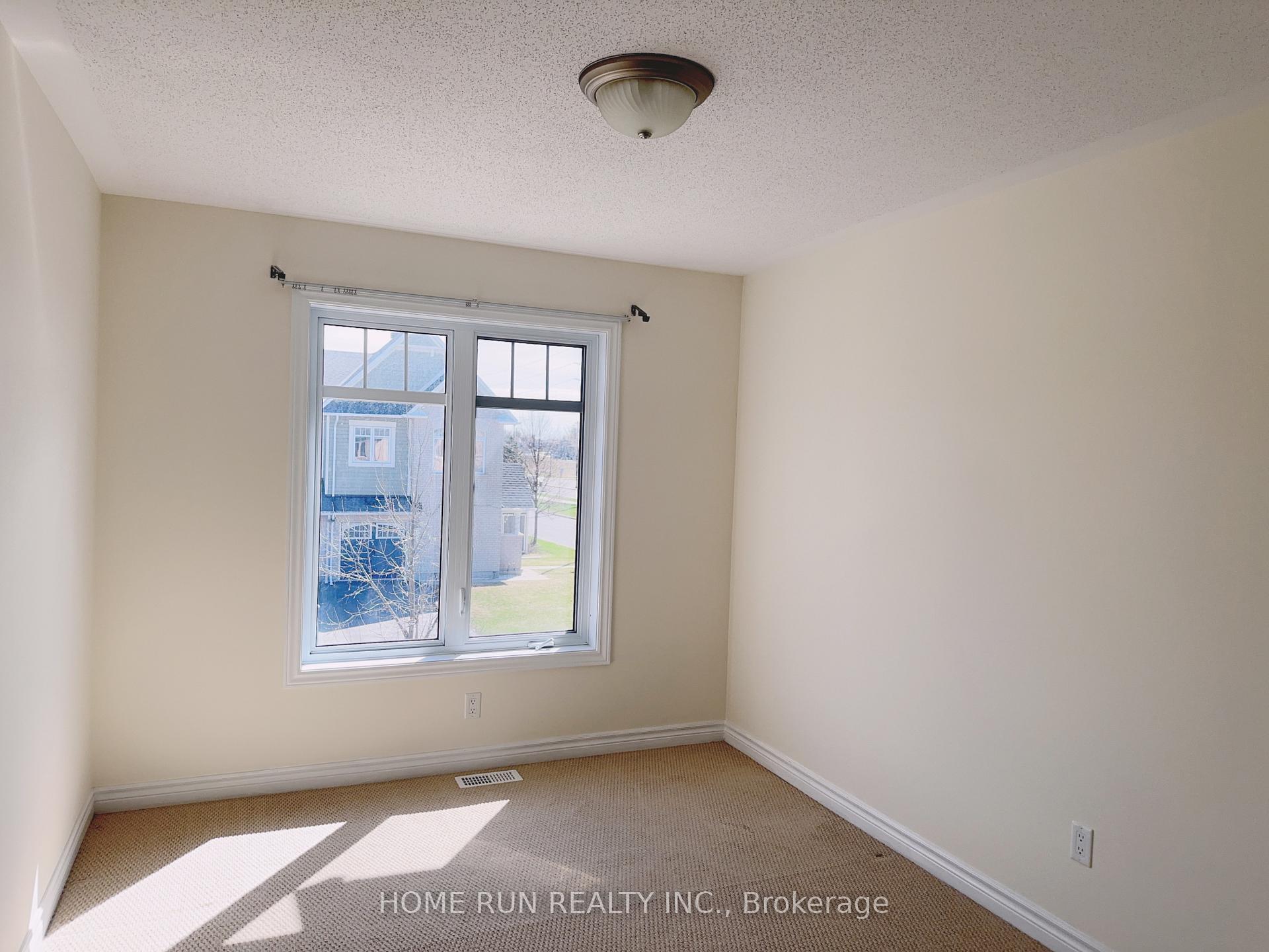 Photo 10 of 208 Garrity Crescent, Ottawa, Barrhaven - Strandherd — HOMEH