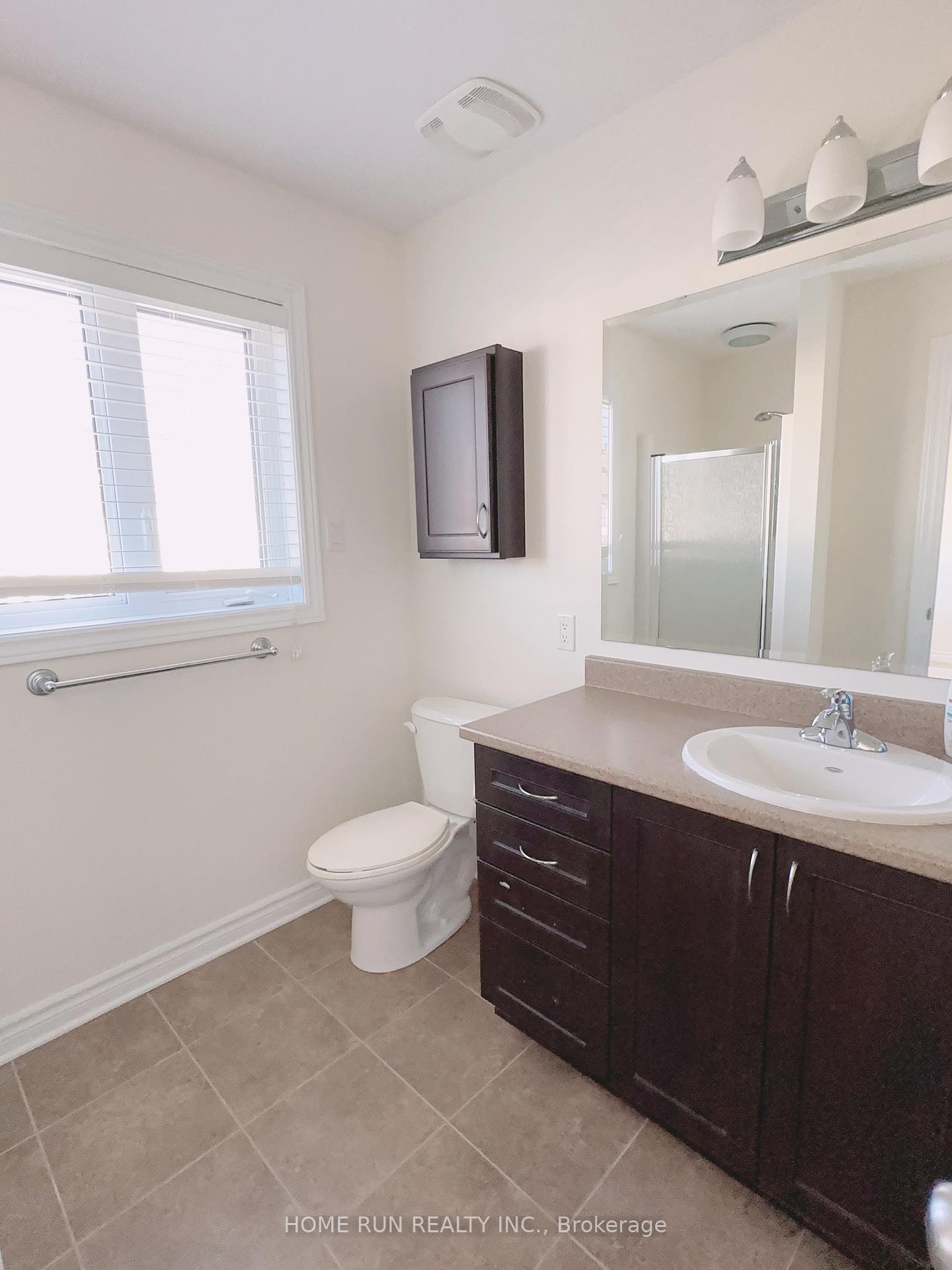 Photo 13 of 208 Garrity Crescent, Ottawa, Barrhaven - Strandherd — HOMEH