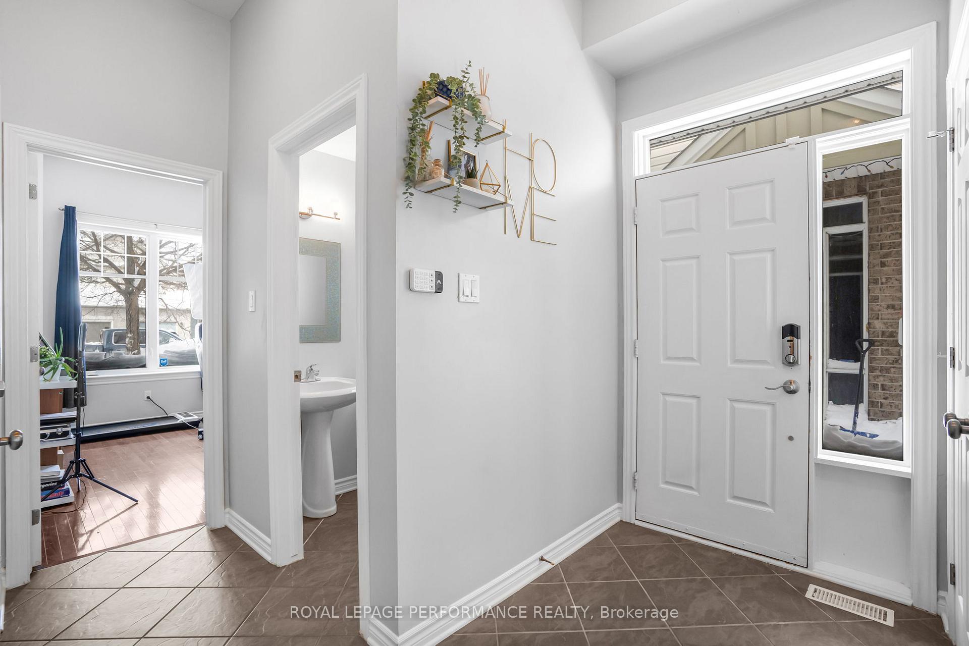Photo 5 of 465 Cache Bay Crescent, Ottawa, Blossom Park/Kemp Park/Findlay Creek — HOMEH