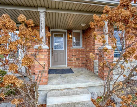 Photo 4 of 549 Victoria Road N, Guelph, Victoria North — HOMEH