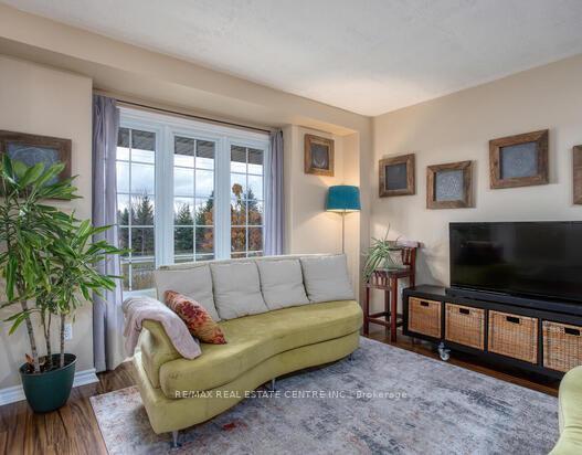 Photo 9 of 549 Victoria Road N, Guelph, Victoria North — HOMEH