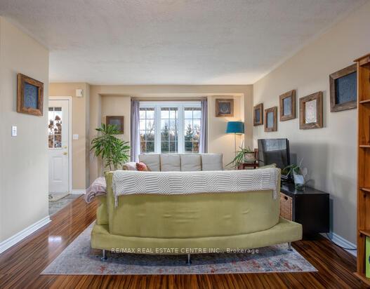 Photo 11 of 549 Victoria Road N, Guelph, Victoria North — HOMEH