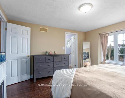 Photo 23 of 549 Victoria Road N, Guelph, Victoria North — HOMEH