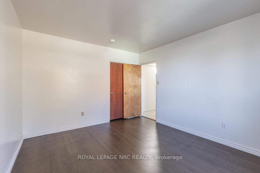 Photo 10 of Unit Unit 3, 389 Elizabeth Street, Grimsby, Grimsby Beach — HOMEH