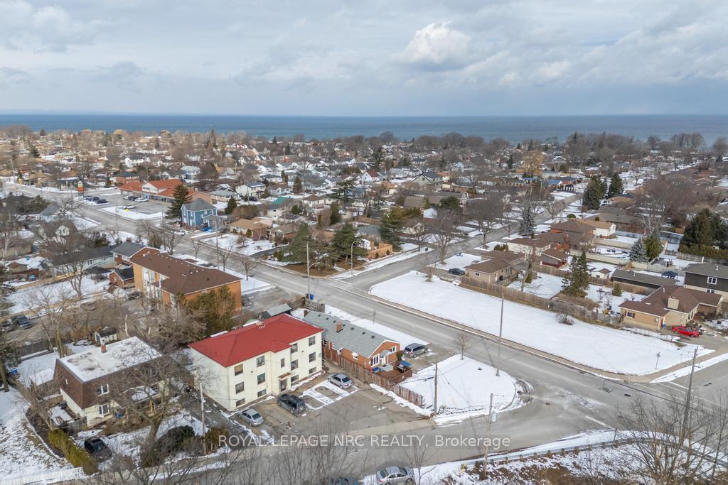Photo 21 of Unit Unit 3, 389 Elizabeth Street, Grimsby, Grimsby Beach — HOMEH