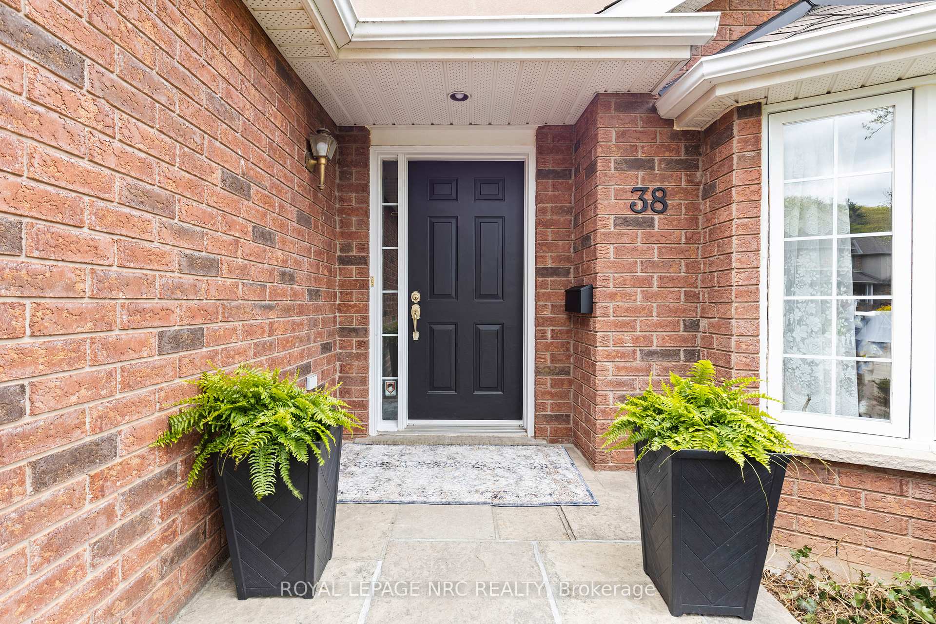 Photo 2 of 38 Baker Road S, Grimsby, Grimsby East — HOMEH