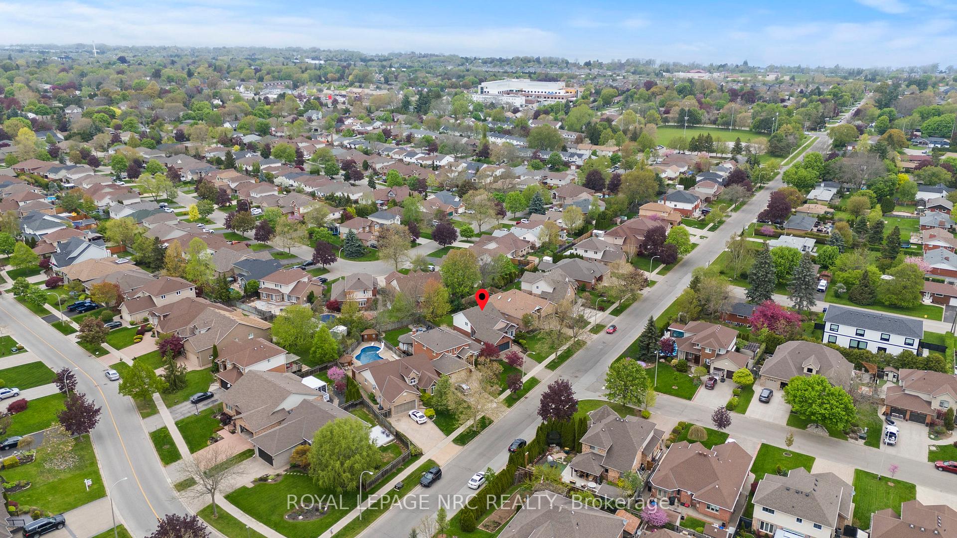 Photo 33 of 38 Baker Road S, Grimsby, Grimsby East — HOMEH