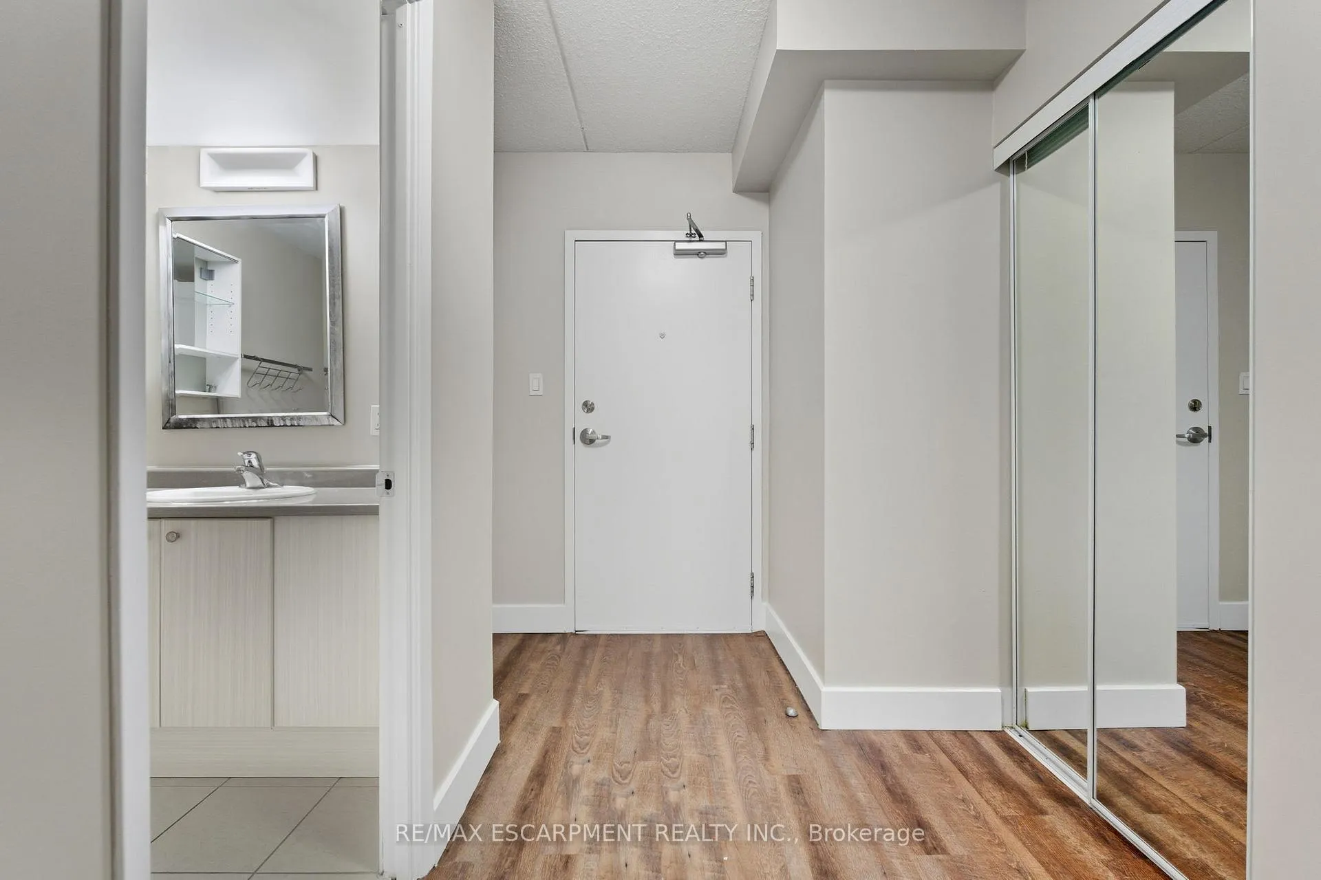 Photo 6 of Unit 511, 149 Main Street W, Hamilton, Durand — HOMEH