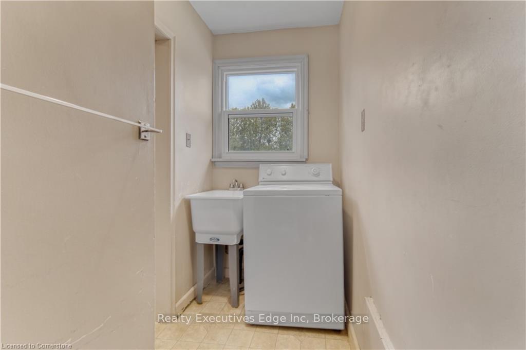 Photo 33 of Unit Main, 262 Grange Road, Guelph, Grange Road — HOMEH