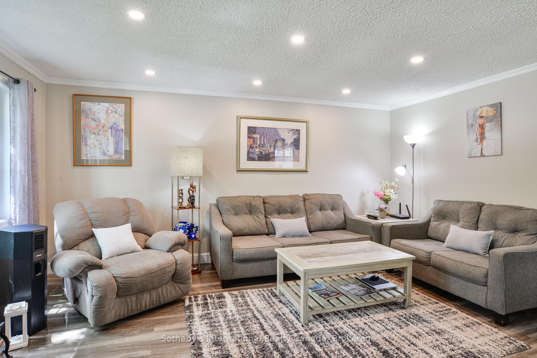 Photo 3 of 154 Pratt Crescent, Gravenhurst, Muskoka (S) — HOMEH