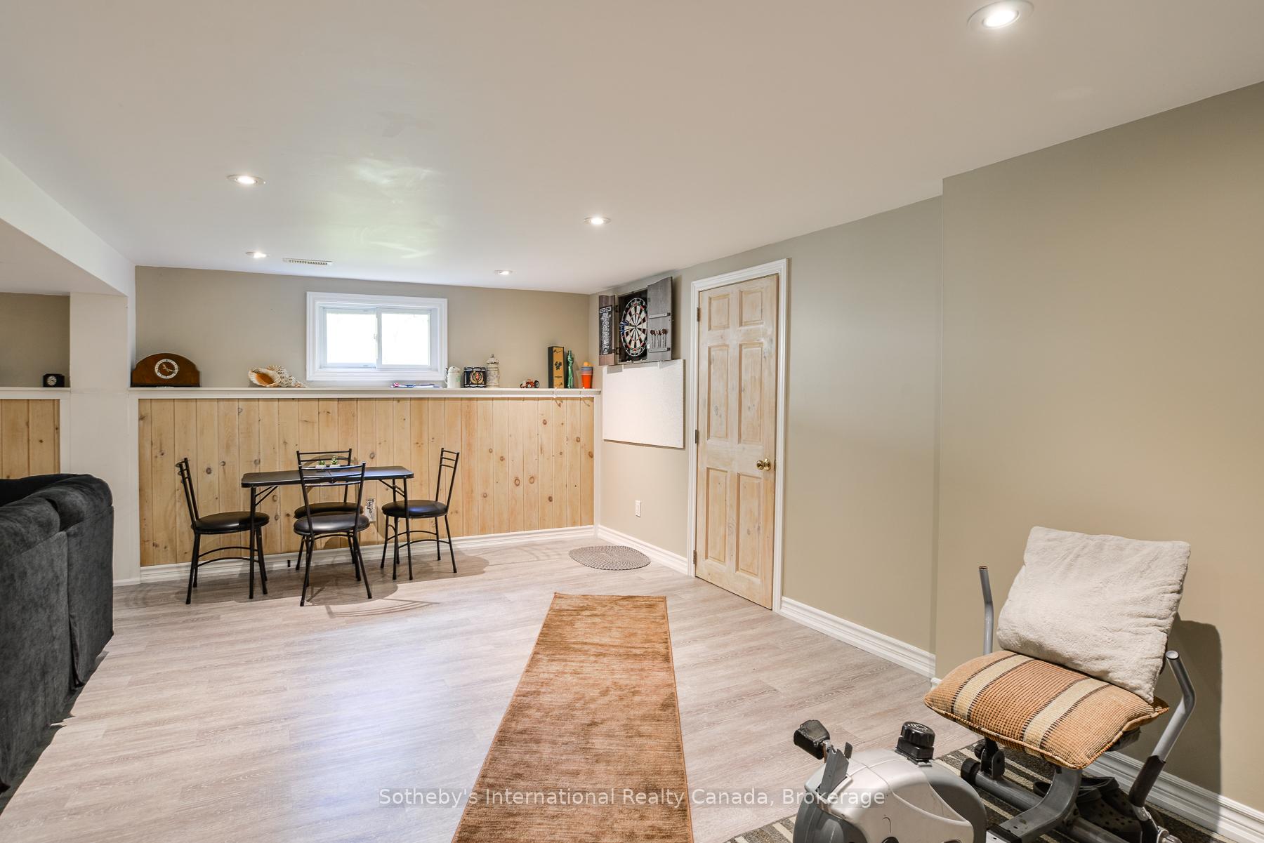 Photo 12 of 154 Pratt Crescent, Gravenhurst, Muskoka (S) — HOMEH