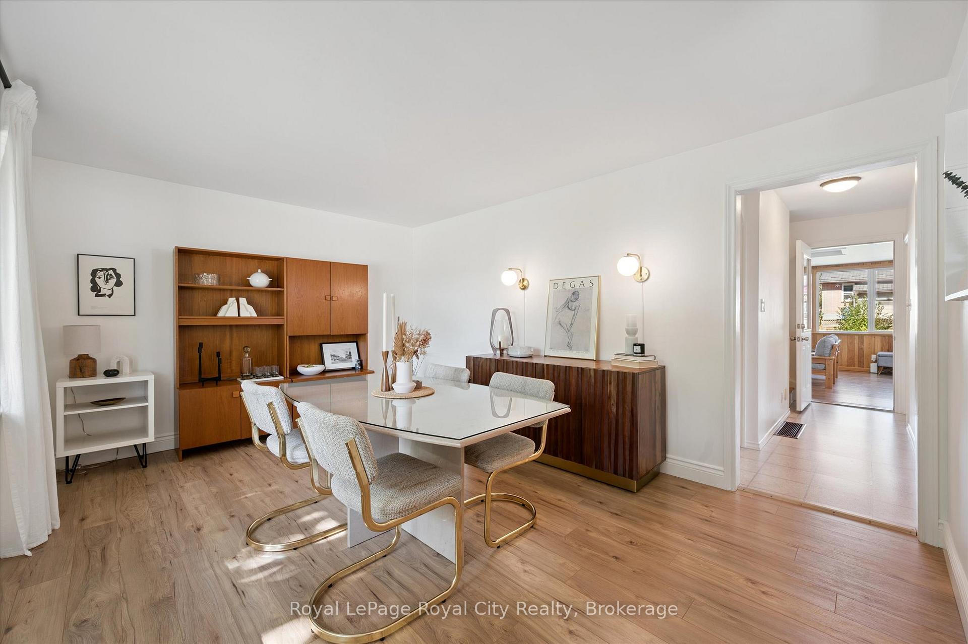 Photo 11 of 43 Vancouver Drive, Guelph, St. George's — HOMEH