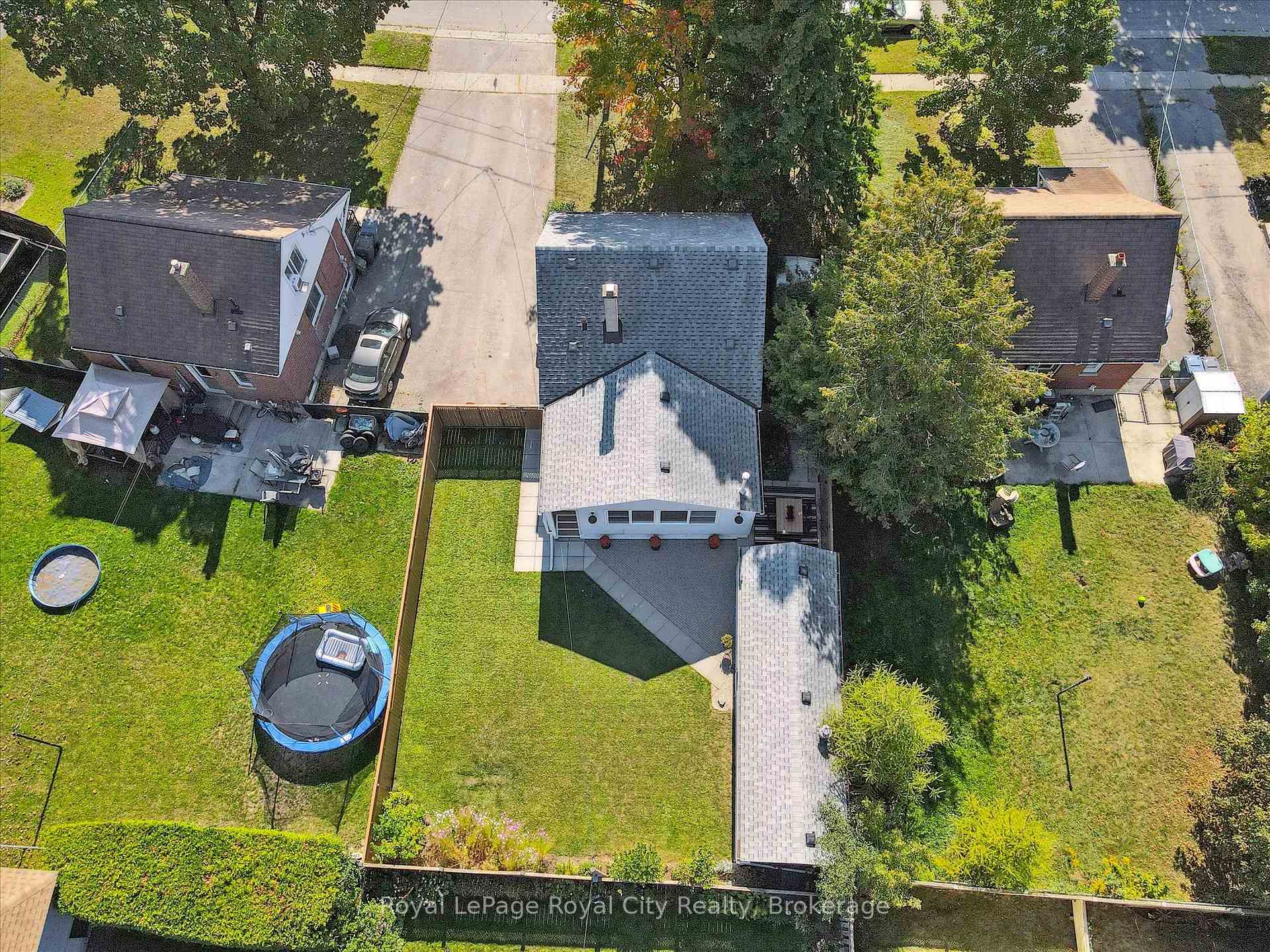 Photo 43 of 43 Vancouver Drive, Guelph, St. George's — HOMEH