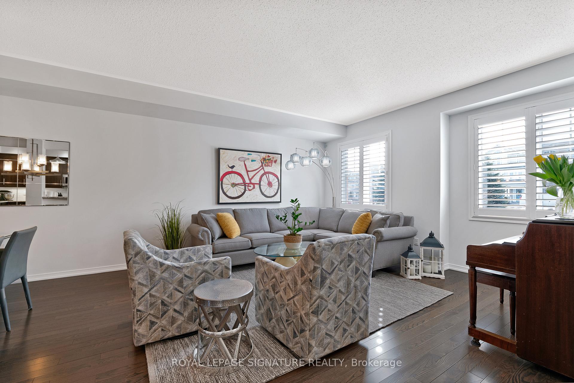 Photo 4 of 322 Lakebreeze Drive, Clarington, Newcastle — HOMEH