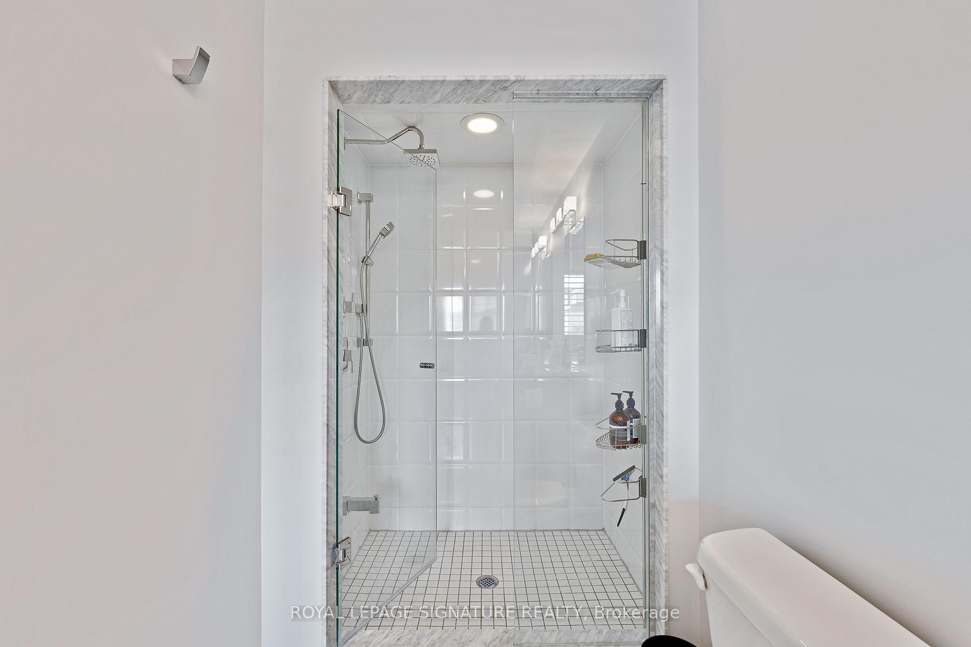 Photo 21 of 322 Lakebreeze Drive, Clarington, Newcastle — HOMEH