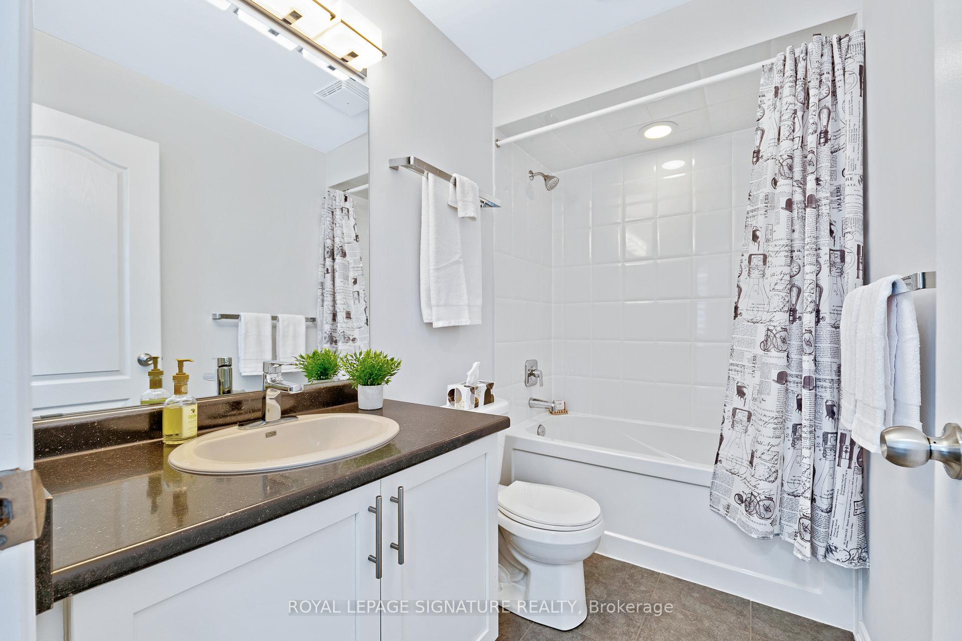 Photo 25 of 322 Lakebreeze Drive, Clarington, Newcastle — HOMEH