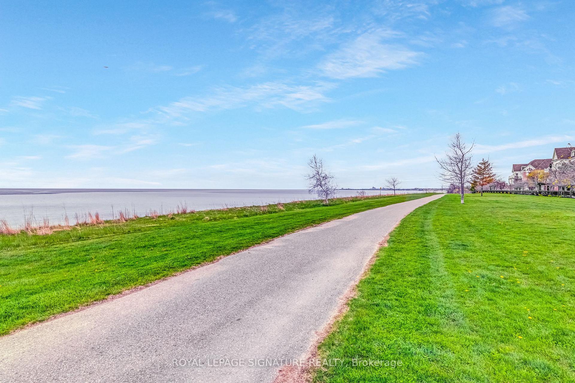 Photo 42 of 322 Lakebreeze Drive, Clarington, Newcastle — HOMEH