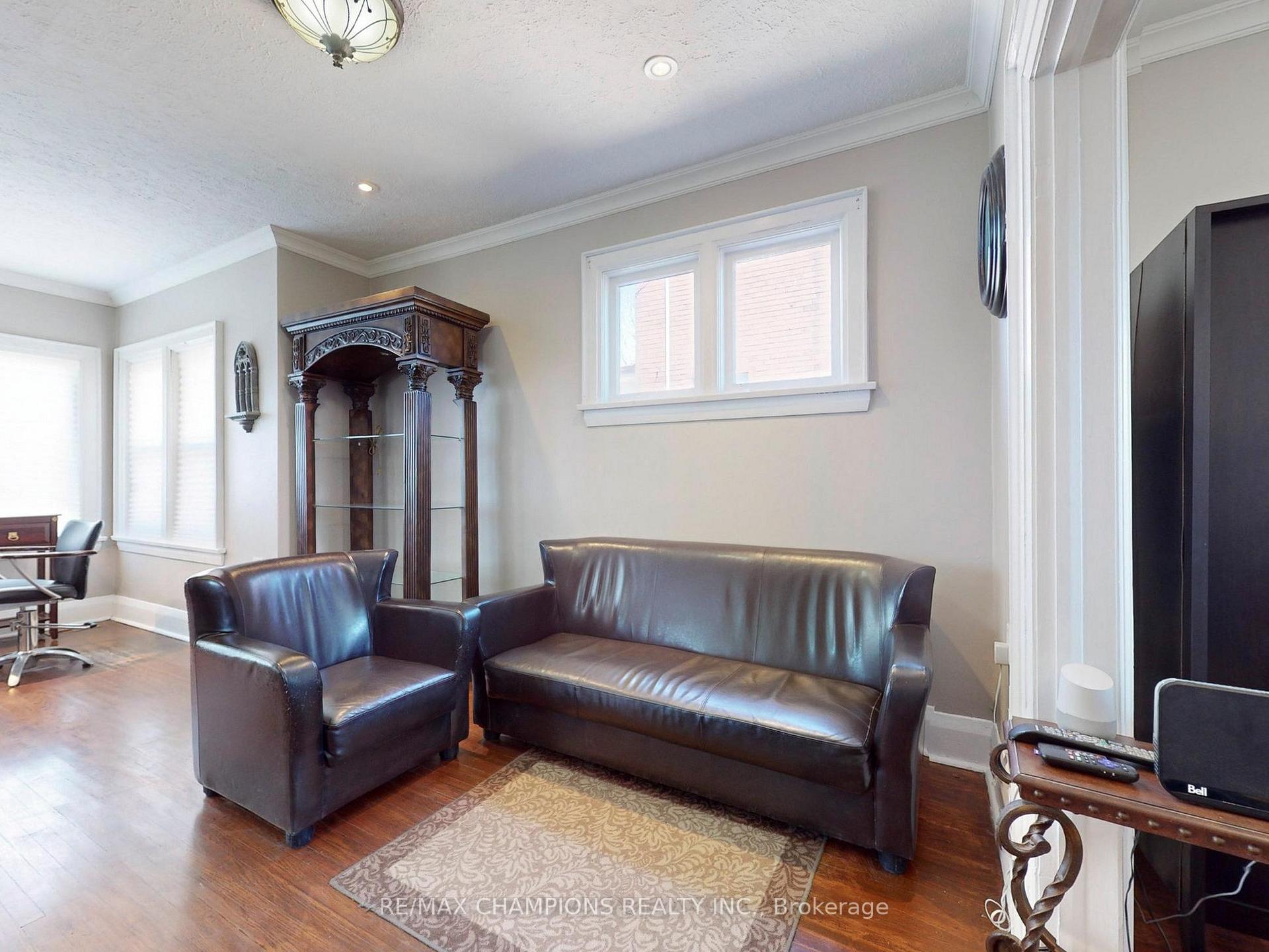 Photo 5 of 219 Queen Street W, Brampton, Downtown Brampton — HOMEH