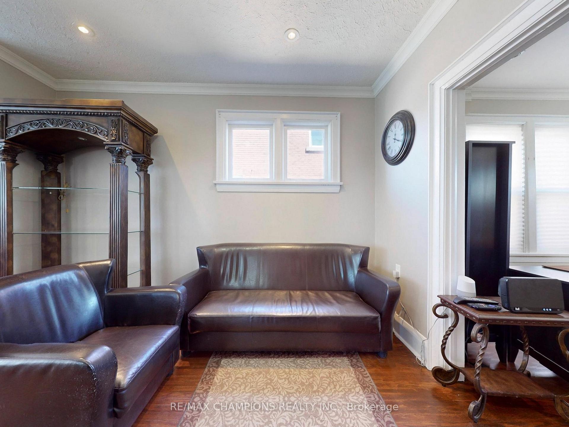 Photo 6 of 219 Queen Street W, Brampton, Downtown Brampton — HOMEH