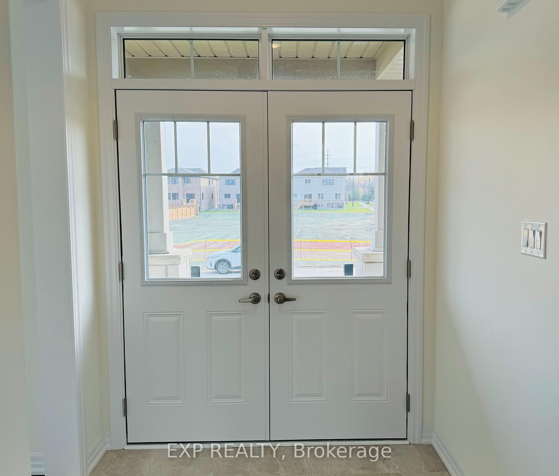 Photo 2 of 301 Quebec Street, Clearview, Stayner — HOMEH