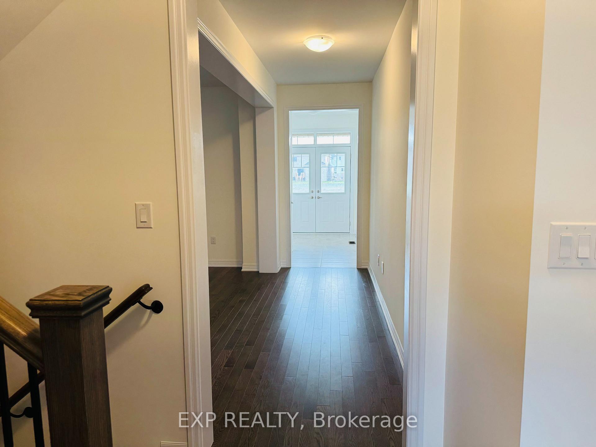 Photo 3 of 301 Quebec Street, Clearview, Stayner — HOMEH