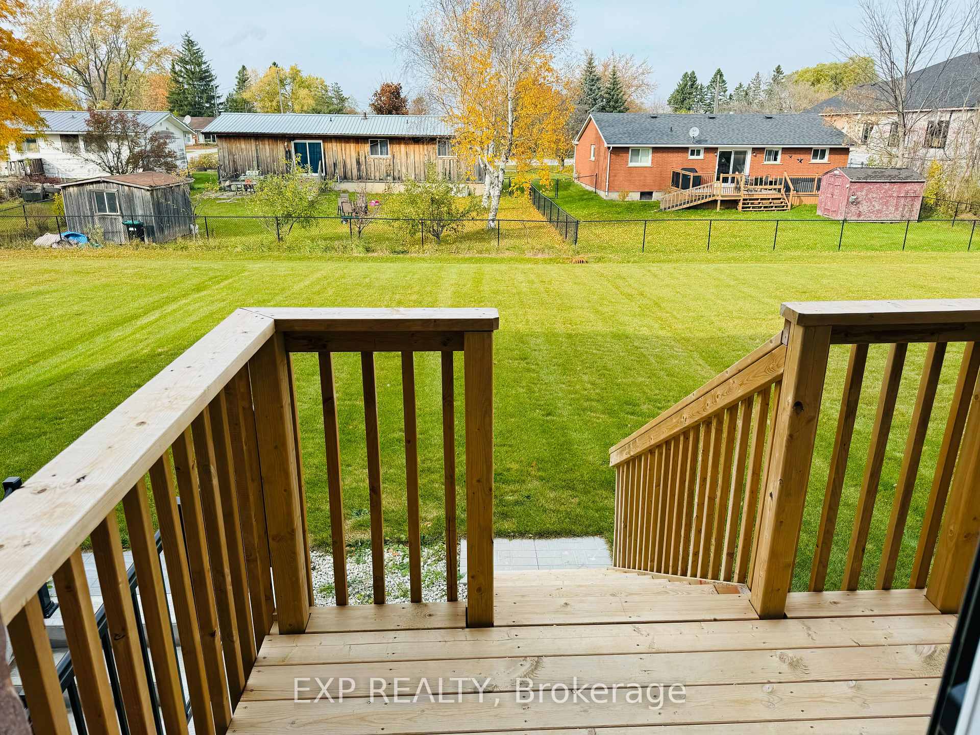 Photo 10 of 301 Quebec Street, Clearview, Stayner — HOMEH