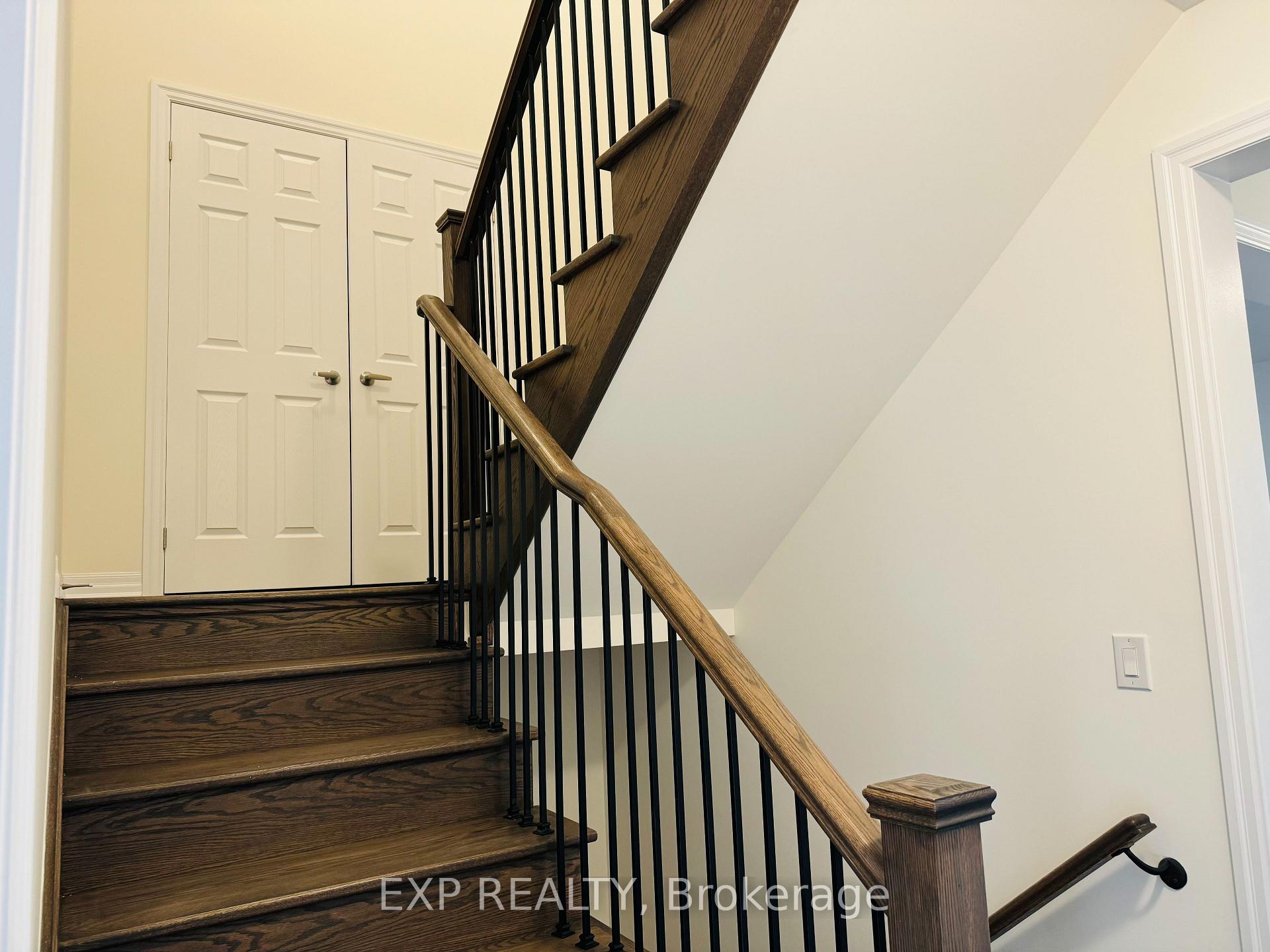 Photo 15 of 301 Quebec Street, Clearview, Stayner — HOMEH