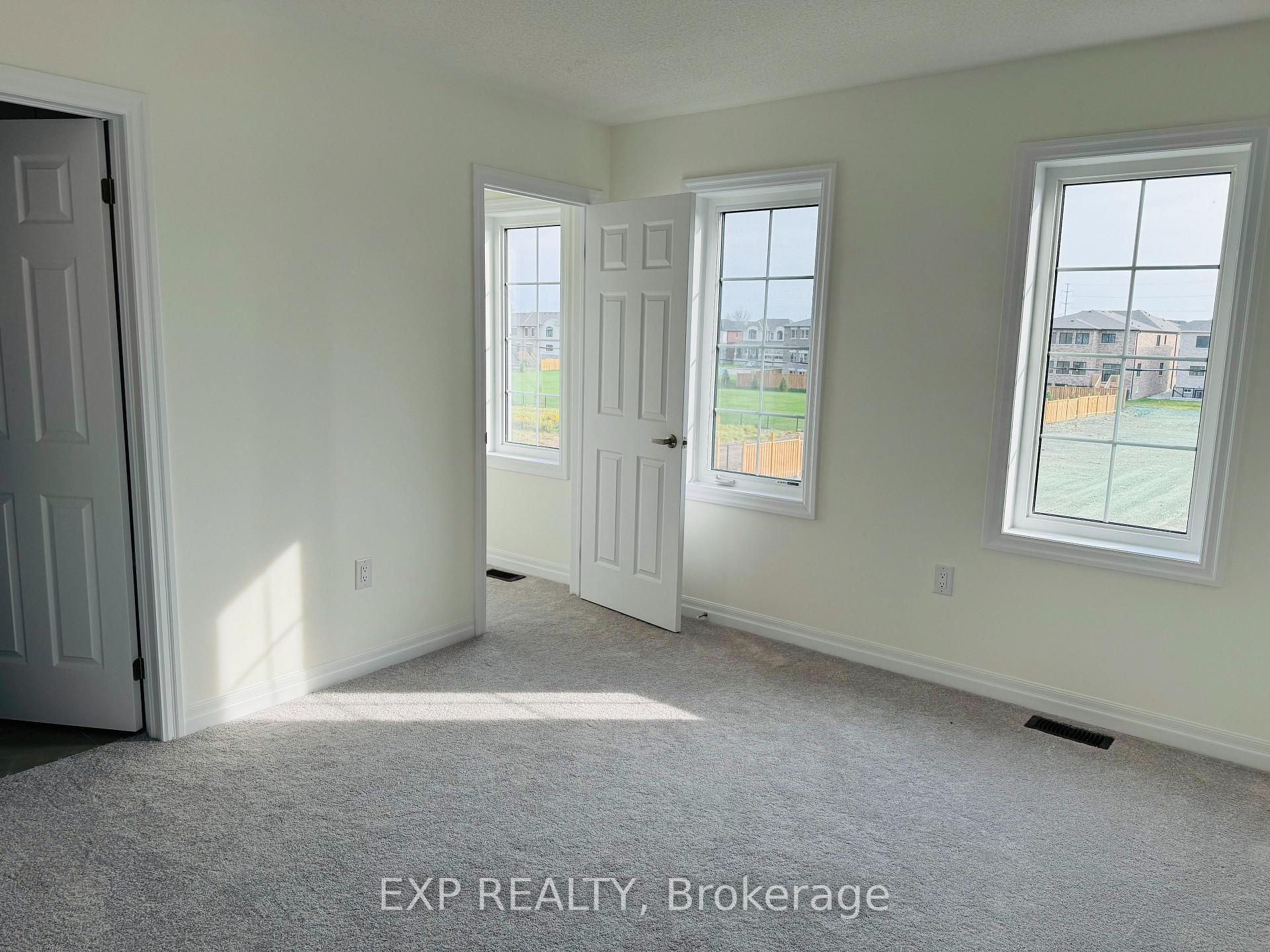 Photo 29 of 301 Quebec Street, Clearview, Stayner — HOMEH