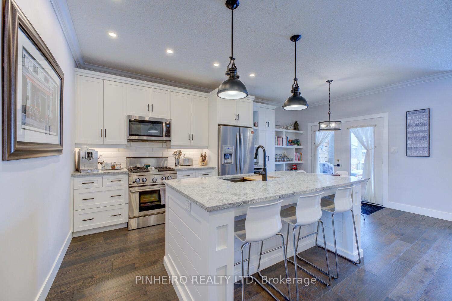 Photo 3 of 18 Cardinal Lane, Brant, Paris — HOMEH
