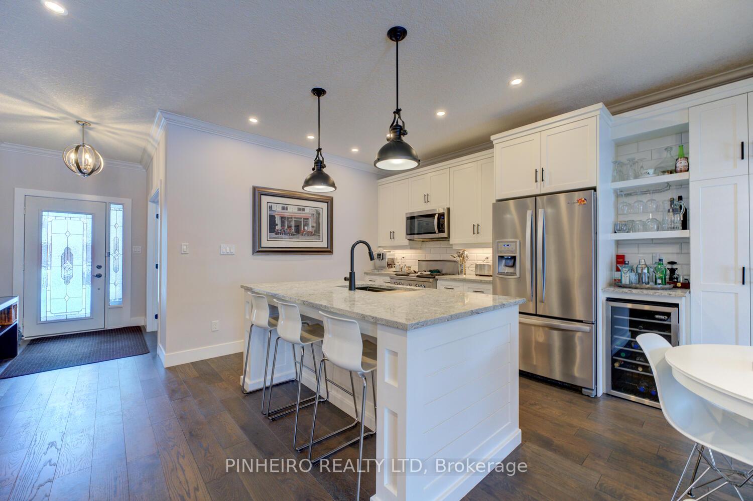 Photo 8 of 18 Cardinal Lane, Brant, Paris — HOMEH