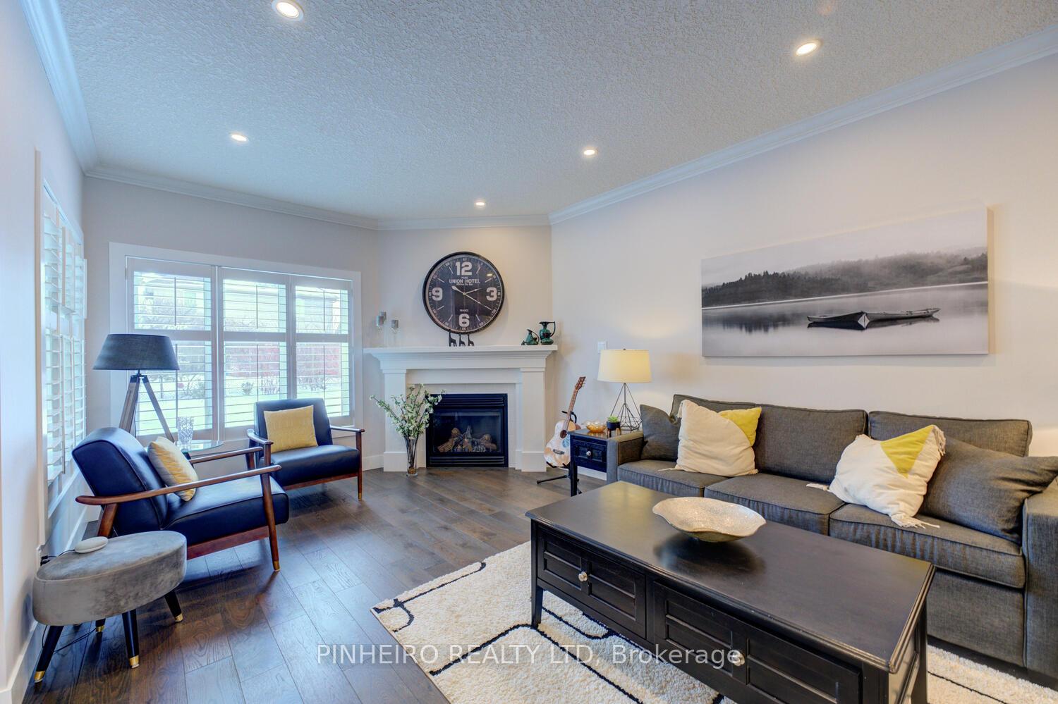 Photo 10 of 18 Cardinal Lane, Brant, Paris — HOMEH