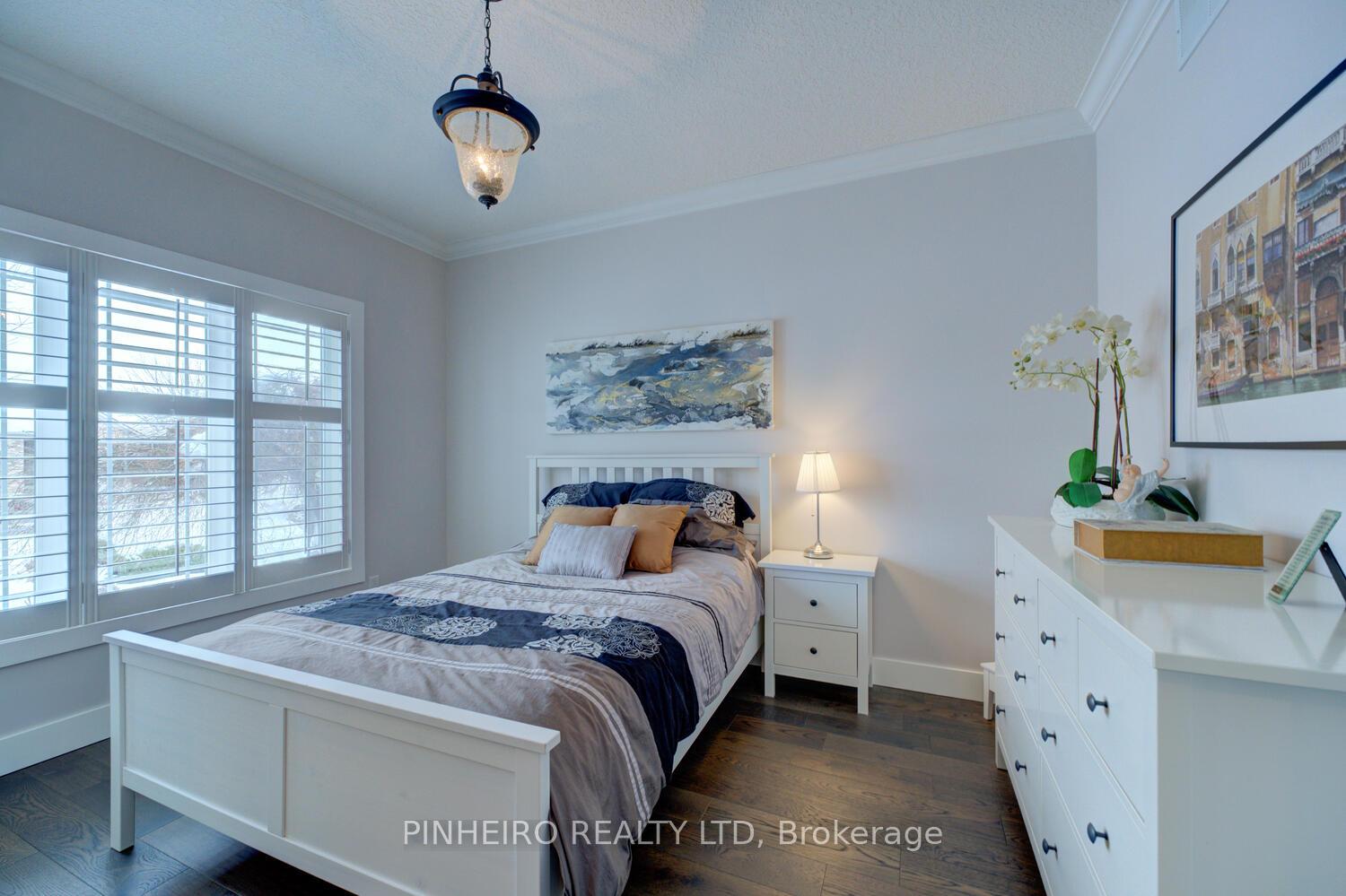 Photo 15 of 18 Cardinal Lane, Brant, Paris — HOMEH