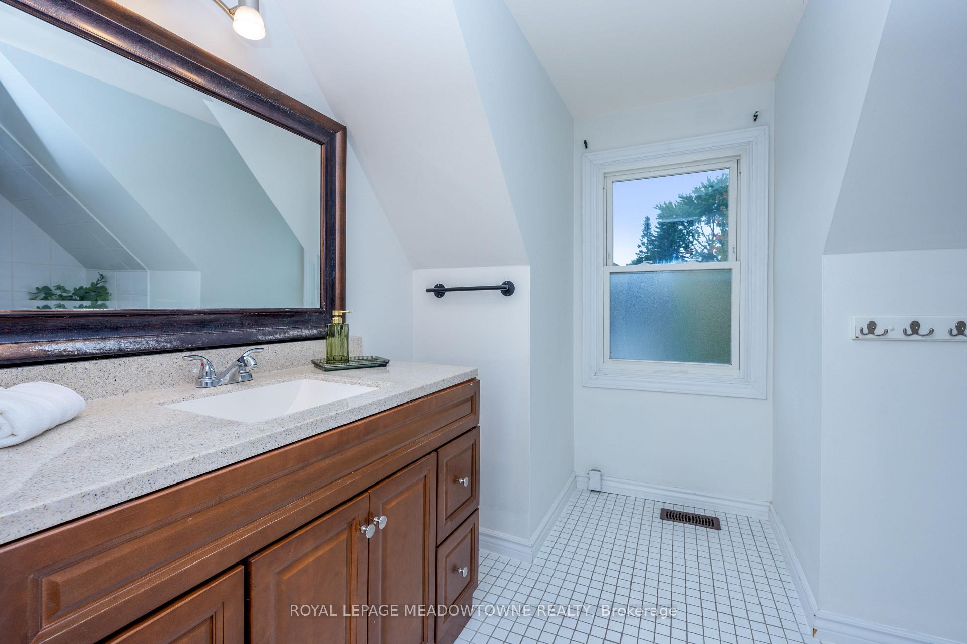 Photo 23 of 21 Briarlea Road, Guelph, Kortright West — HOMEH